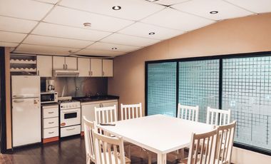 Excelente galpón de 1900 m habilitado para la categoría de industria