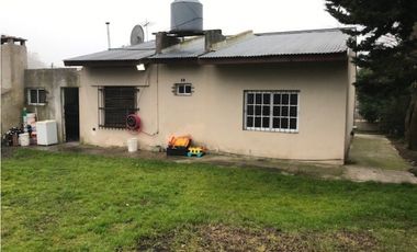 Casa en lote de 15 por 25. Barrio El Jardín.