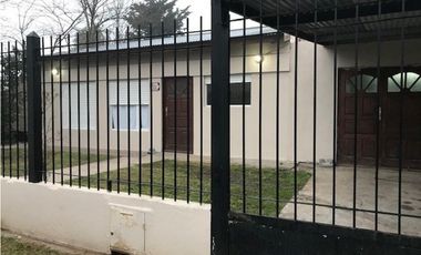 Casa en lote de 15 por 25. Barrio El Jardín.