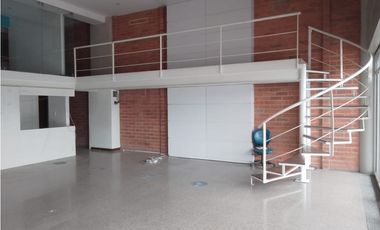 Arriendo local en el Centro Empresarial Olaya Herrera, Medellín