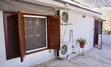 SE VENDE Casa Dos Pisos 6D 2B Cuarta Oeste Ciudad Mendoza