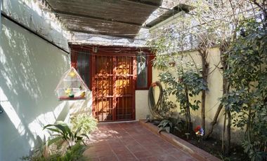 SE VENDE Casa Dos Pisos 6D 2B Cuarta Oeste Ciudad Mendoza