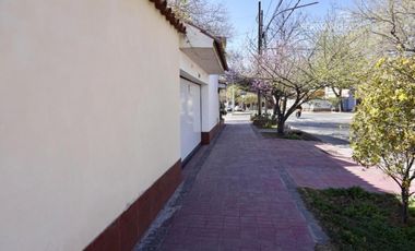 SE VENDE Casa Dos Pisos 6D 2B Cuarta Oeste Ciudad Mendoza