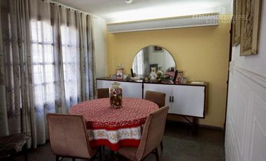 SE VENDE Casa Dos Pisos 6D 2B Cuarta Oeste Ciudad Mendoza