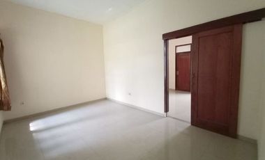 Di Sewakan Rumah Siap Huni 4 Kamar di Jl. Junjunan Pasteur, Bandung