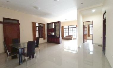 Di Sewakan Rumah Siap Huni 4 Kamar di Jl. Junjunan Pasteur, Bandung