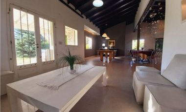 Casaquinta en Venta en Bosque Alegre