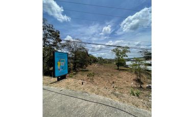 Se Vende Terreno, rea Oeste