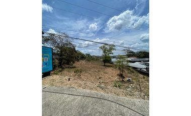 Se Vende Terreno, rea Oeste