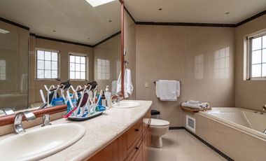 Casa en venta en parques de la herradura