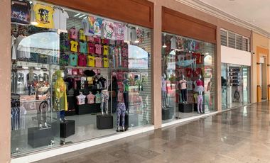 En VENTA… Local Comericial en Los Portales en el Centro de la Ciudad de Toluca.
