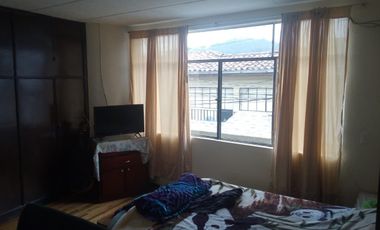 Casa de Venta en Cañaribamba cerca al Hospital Regional, Cuenca, Azuay