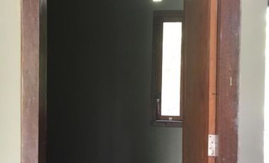 Beautiful house ready to live near Wates Square