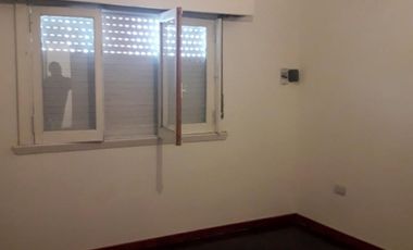 EXCELENTE CUATRO AMBIENTES