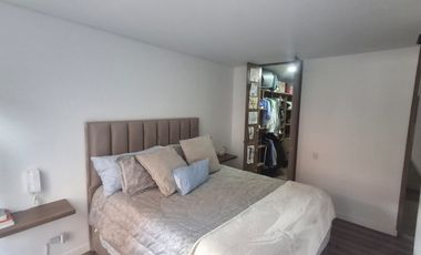 apartamento en venta en milla de oro. Cod V120568