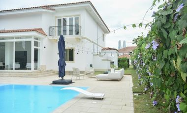 Casa en venta   Fairways  Estate- Santa María (BORA)