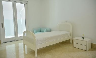 Casa en venta   Fairways  Estate- Santa María (BORA)