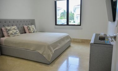 Casa en venta   Fairways  Estate- Santa María (BORA)