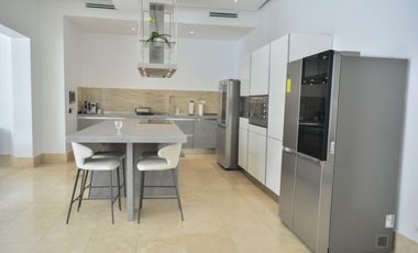 Casa en venta   Fairways  Estate- Santa María (BORA)