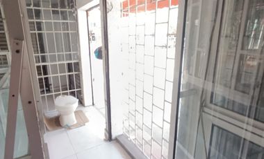 local en arriendo en villa estadio. Cod A124525