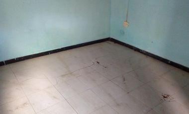 Casa delantera y Departamento trasero en VENTA en Barrio Almafuerte de Glew.