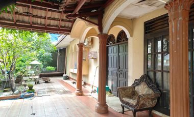 Rumah di Hoek dekat Mall  area Jatipadang Jakarta selatan