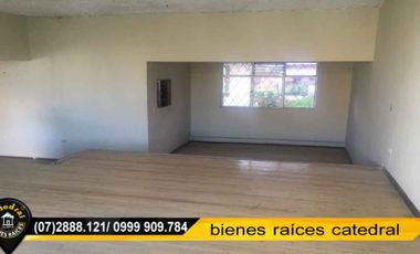 Casa de venta en Av. Remigio Crespo – código:15025
