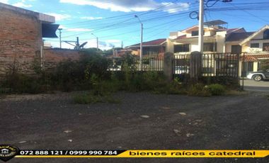 Casa de venta en Av. Remigio Crespo – código:15025