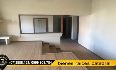 Casa de venta en Av. Remigio Crespo – código:15025