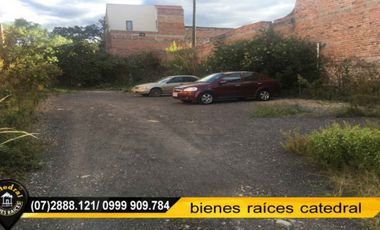 Casa de venta en Av. Remigio Crespo – código:15025