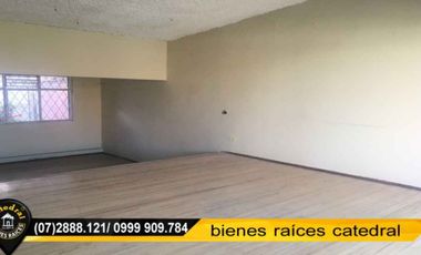 Casa de venta en Av. Remigio Crespo – código:15025