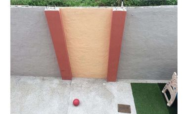 Venta de casa avenida universitaria en zona sur de manta