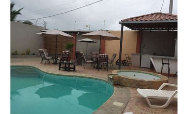 Venta de casa avenida universitaria en zona sur de manta