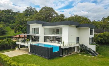 casa en venta en alfaguara. Cod V14385