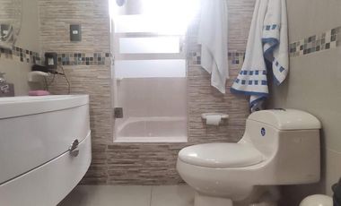 apartamento en venta en la riviera. Cod V14181