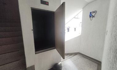 apartamento en venta en la riviera. Cod V14181