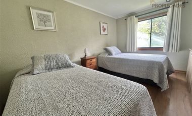 Linda Independiente Condominio Orilla Lago 173/1100 M2 5D/3B