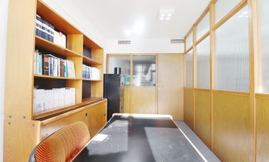 ALQUILER OFICINA SOBRE AV CORDOBA. PISO COMPLETO.