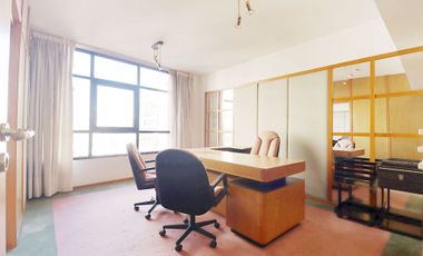 ALQUILER OFICINA SOBRE AV CORDOBA. PISO COMPLETO.