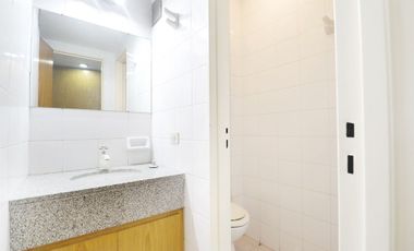 ALQUILER OFICINA SOBRE AV CORDOBA. PISO COMPLETO.