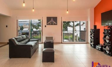 Casa En Venta Grand Bourg - Zona Oeste