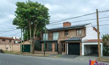 Casa En Venta Grand Bourg - Zona Oeste