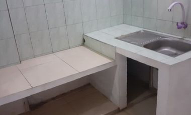 Kontrakan Hook akses 2 mobil ada kanopi dkt jl Raya & stasiun Kranji