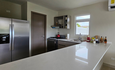 Se Vende Casa en Proyecto-New West Costa Verde