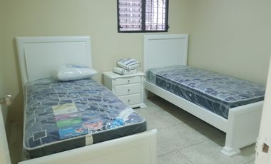 Nueva Kennedy departamento full amoblado de 3 dormitorios en alquiler