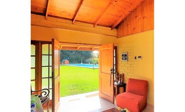 Gran casa en condominio Don Damiano, Cerro Grande