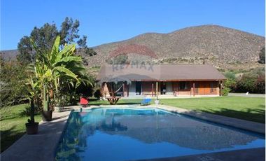 Gran casa en condominio Don Damiano, Cerro Grande