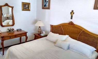 Venta de Casa para rentar en Cuernavaca con 5 casas dentro de la propiedad