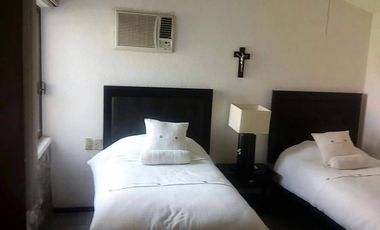 Venta de Casa para rentar en Cuernavaca con 5 casas dentro de la propiedad