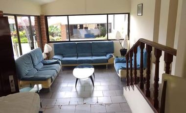 Venta de Casa para rentar en Cuernavaca con 5 casas dentro de la propiedad